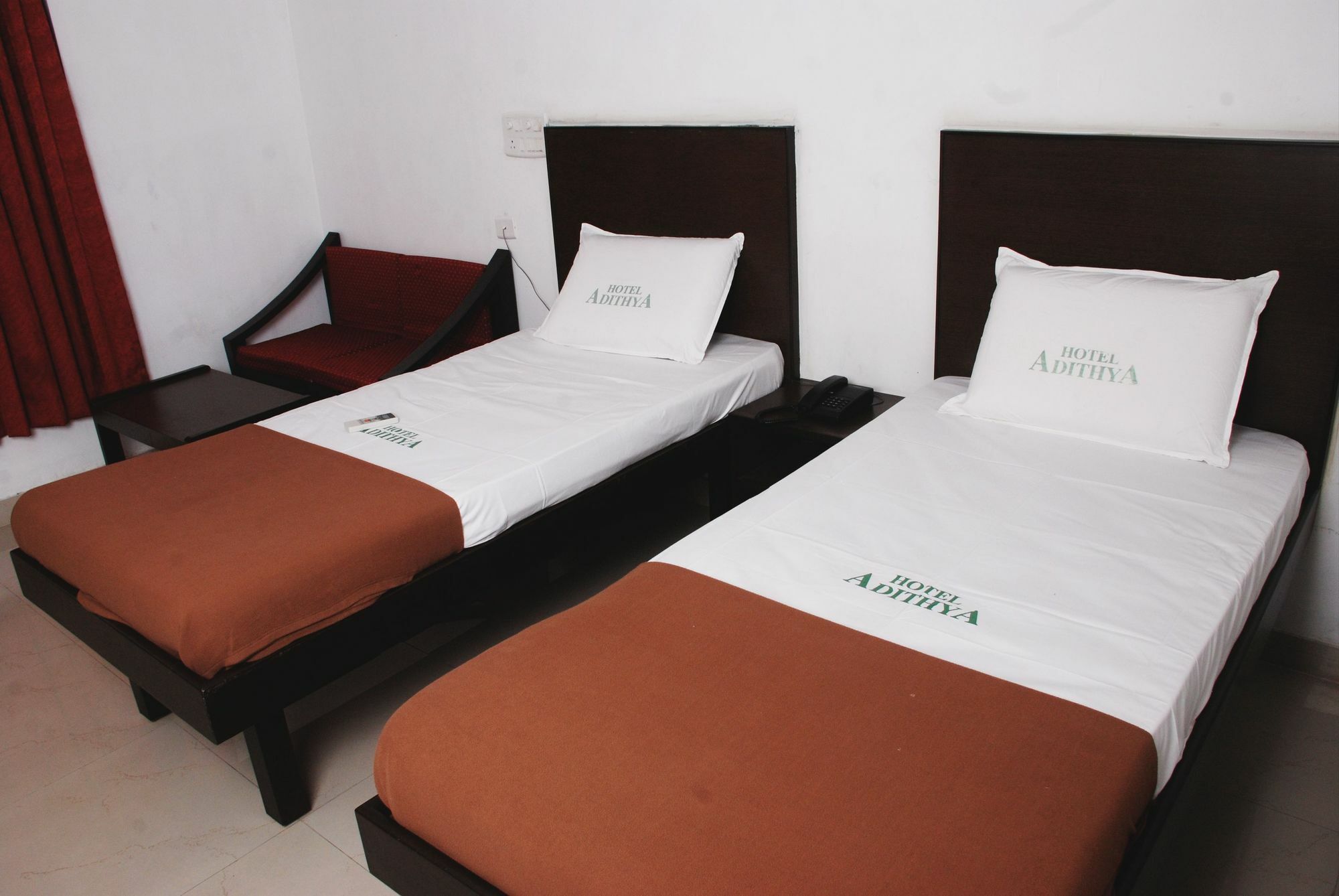 Hotel Adithya 钦奈 外观 照片